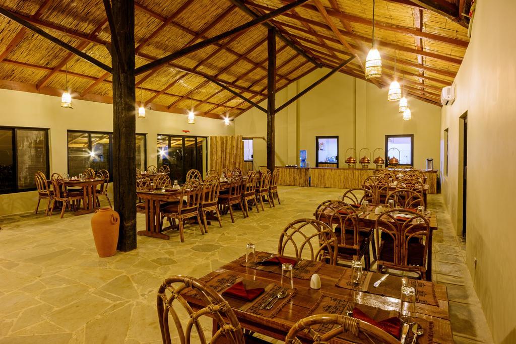 מלון Meghauli Siddhartha Wildlife Retreat מראה חיצוני תמונה