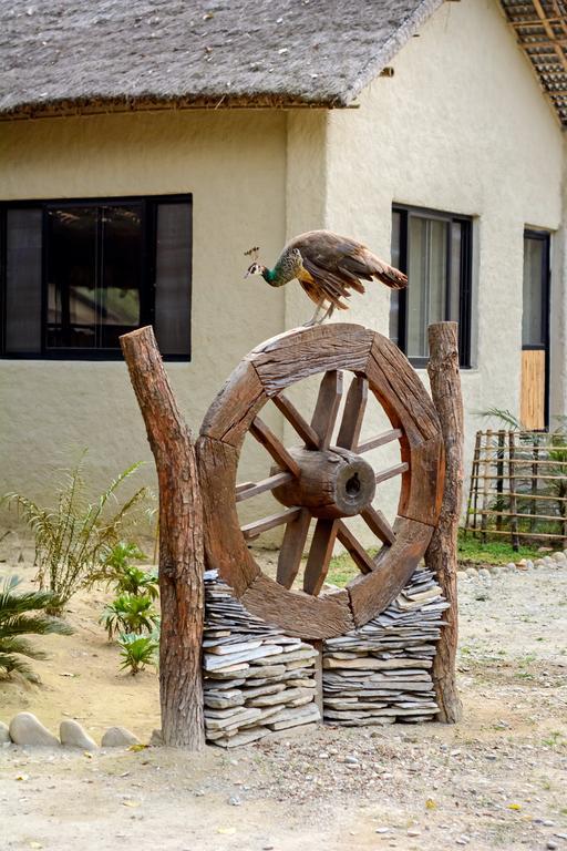 מלון Meghauli Siddhartha Wildlife Retreat מראה חיצוני תמונה