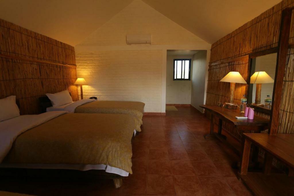 מלון Meghauli Siddhartha Wildlife Retreat מראה חיצוני תמונה