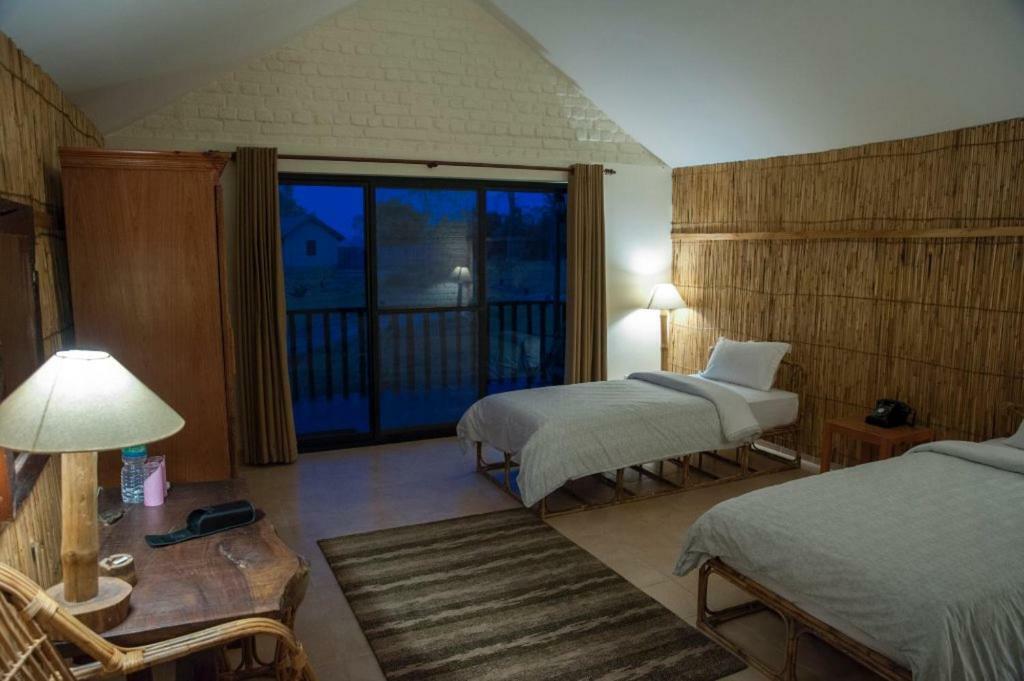 מלון Meghauli Siddhartha Wildlife Retreat מראה חיצוני תמונה