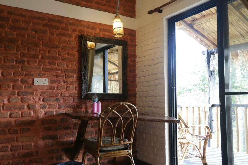 מלון Meghauli Siddhartha Wildlife Retreat מראה חיצוני תמונה